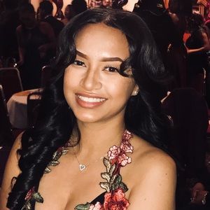 Meet your Posher, Lanah